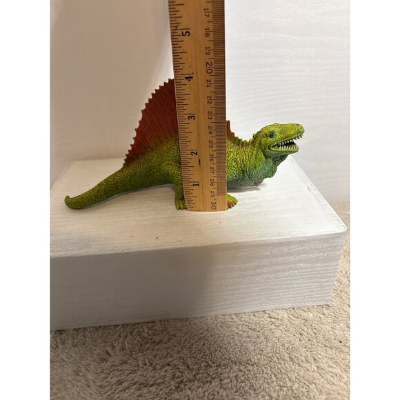 Metriacanthosaurus Dinosaur Figure 8" Long Plastic Toy Collectible Green & Red - Picture 6 of 6